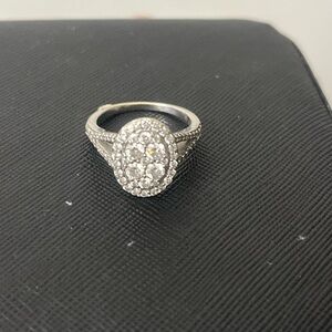 Elegant Silver Cluster  Oval Ring